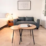 Avanel Boutique アパート ロンダ
